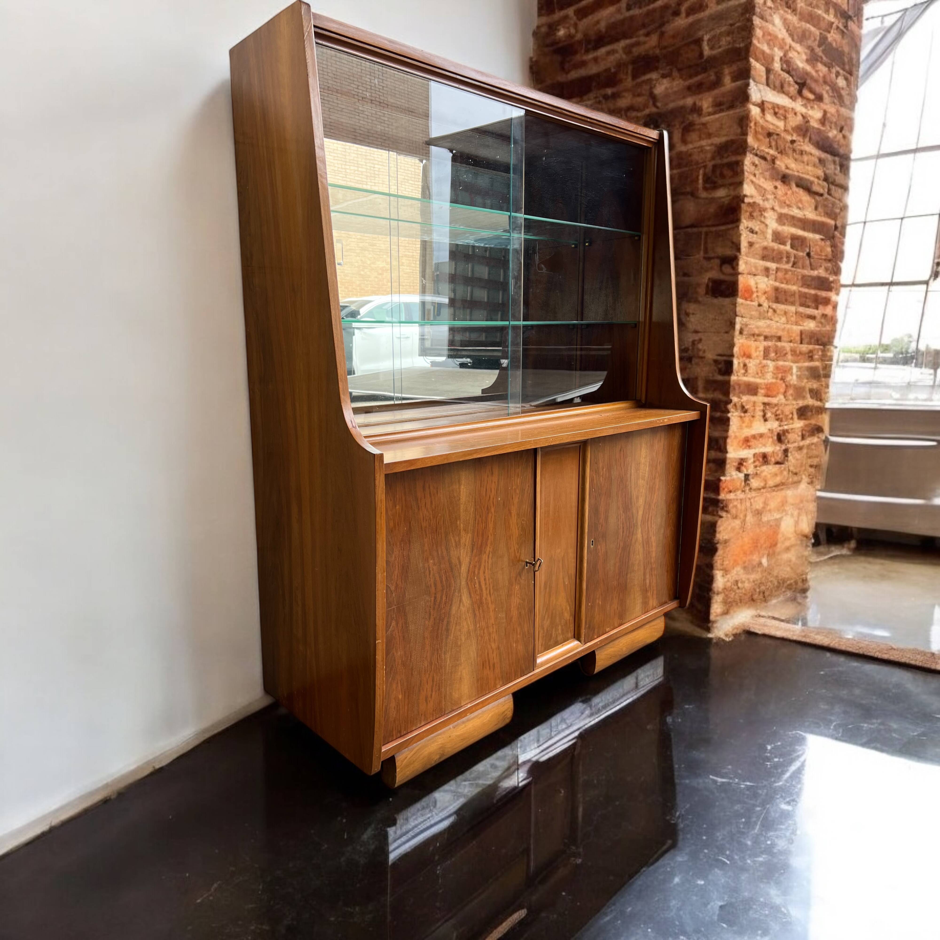 Display cabinet // vintage cabinet/shelf