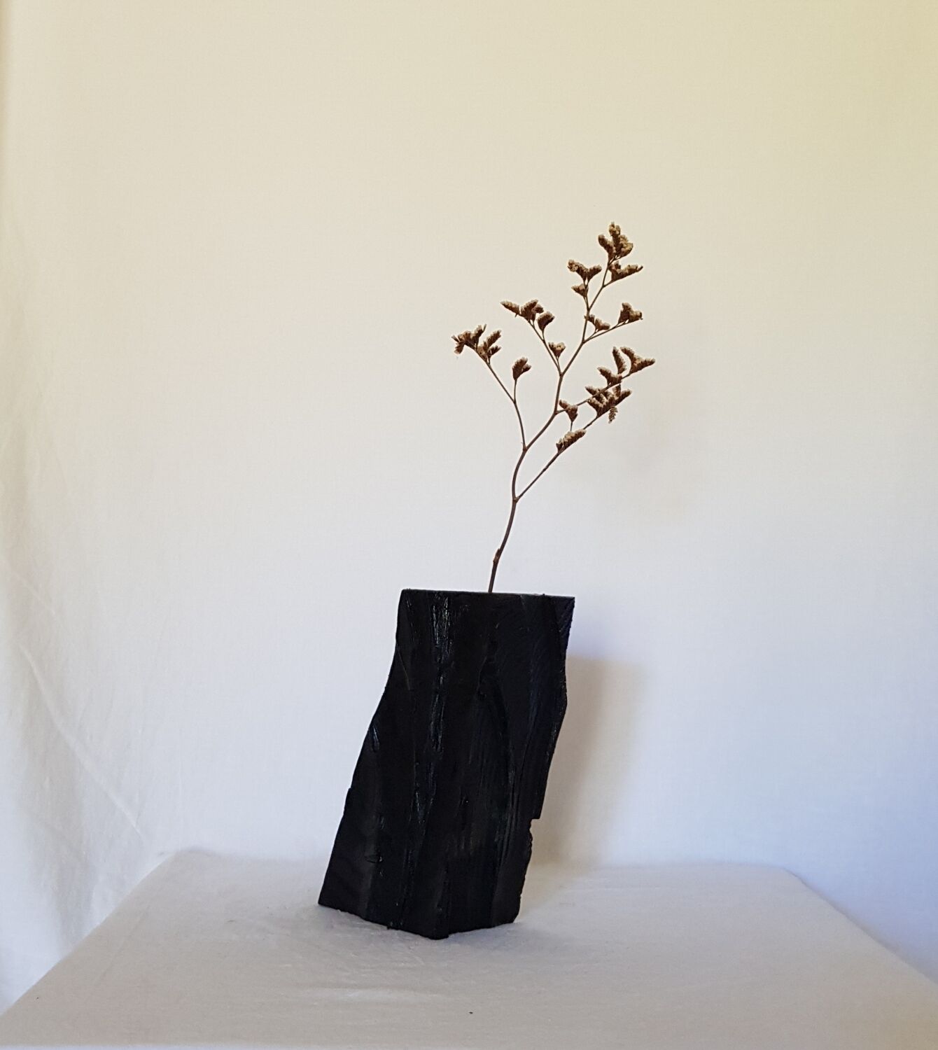 Vase en bois