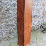 Corner store showcase