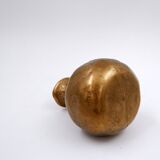 Vase soliflore brutaliste en laiton