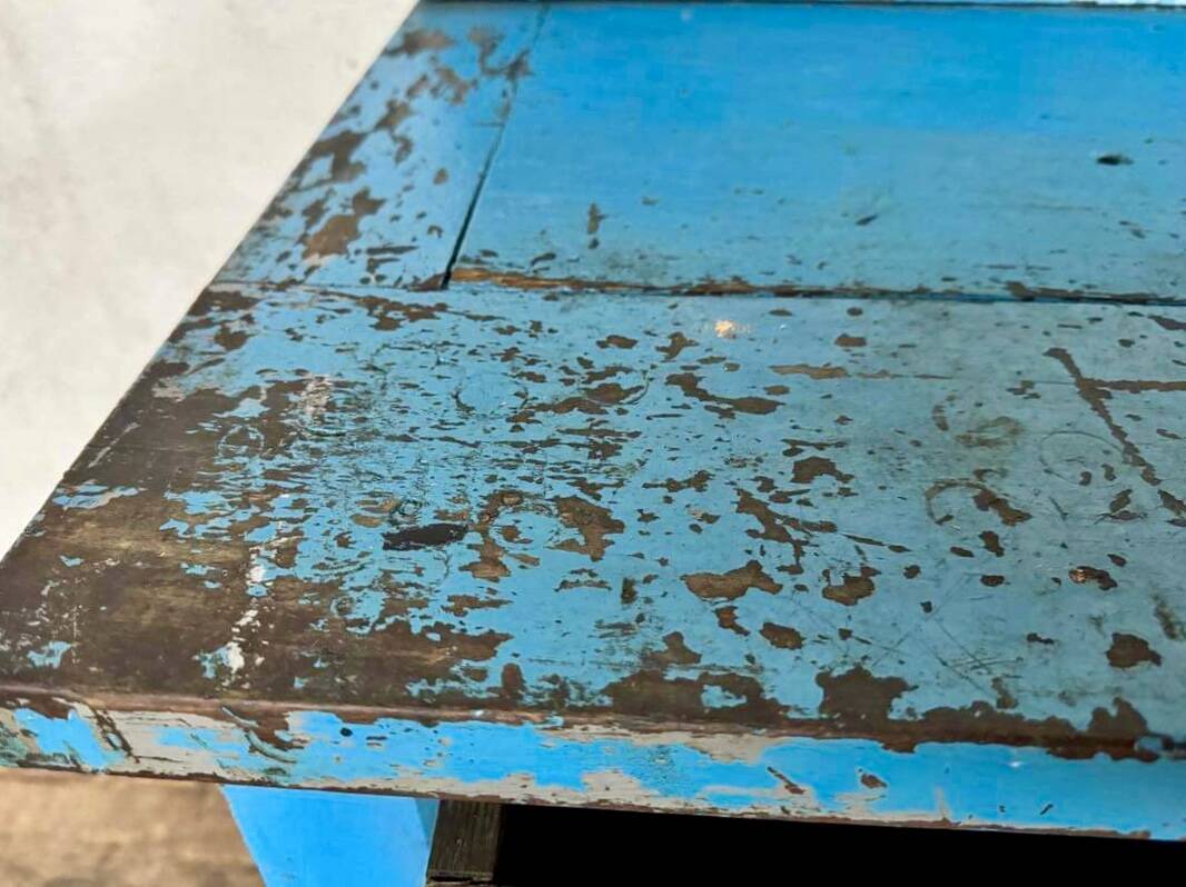 Wooden commercial workshop furniture with 4 drawers and 2 hinged doors - original patina