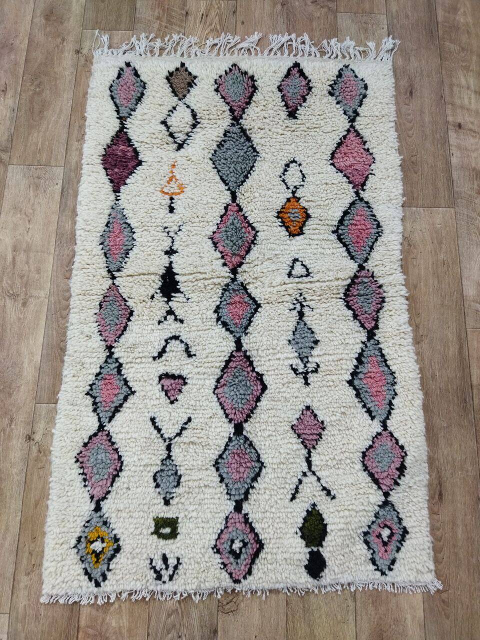 Handmade Moroccan Berber rug 152 X 93 CM