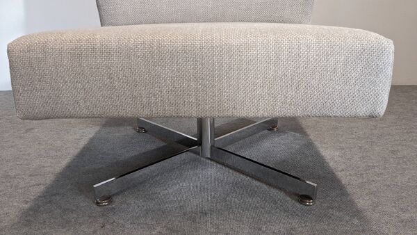 Paire de chauffeuses modernistes Les Créations Inova, France vers 1970