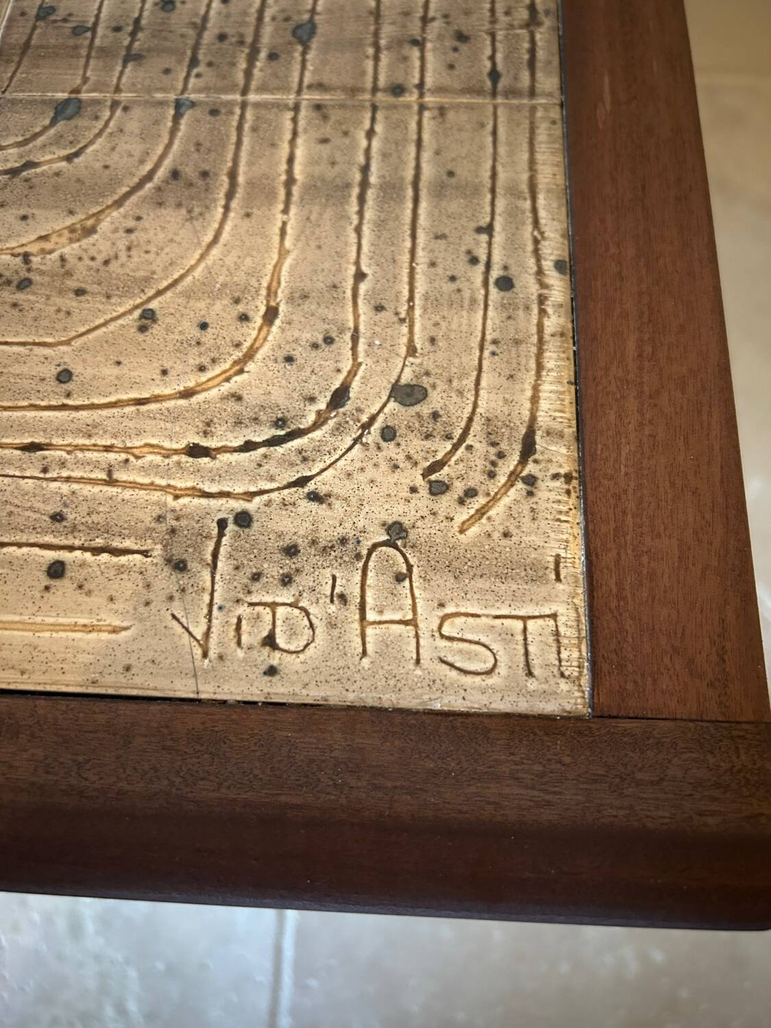 Jean d'Asti coffee table