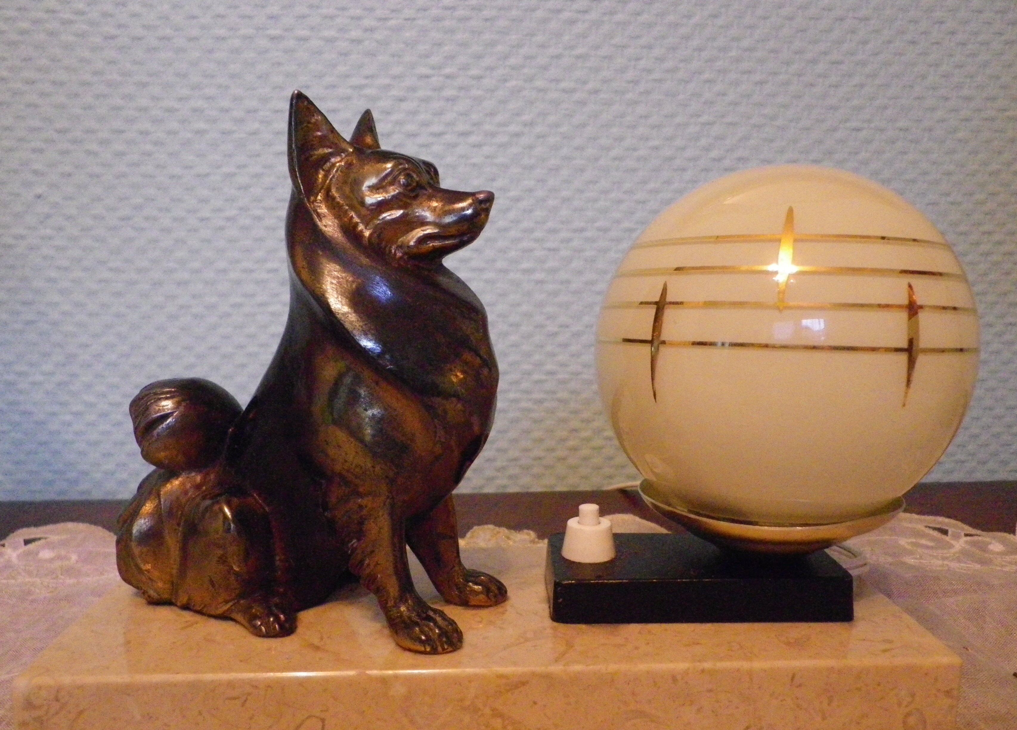 Table lamp, art deco, marble, opaline, bronze patinated metal decoration, switch