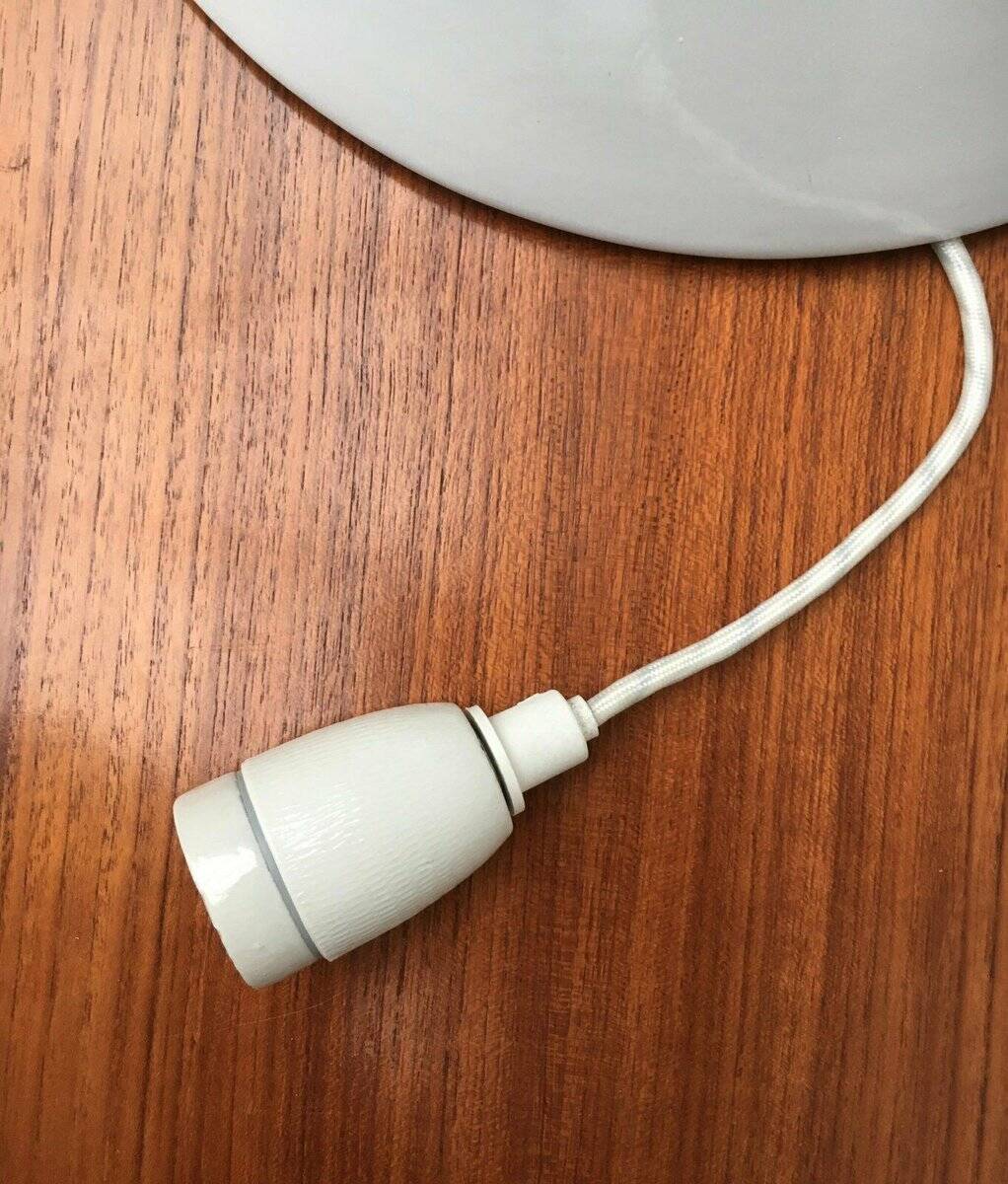 Modern Danish enamel pendant lamp from the mid-century by Louis Poulsen, 1960s.