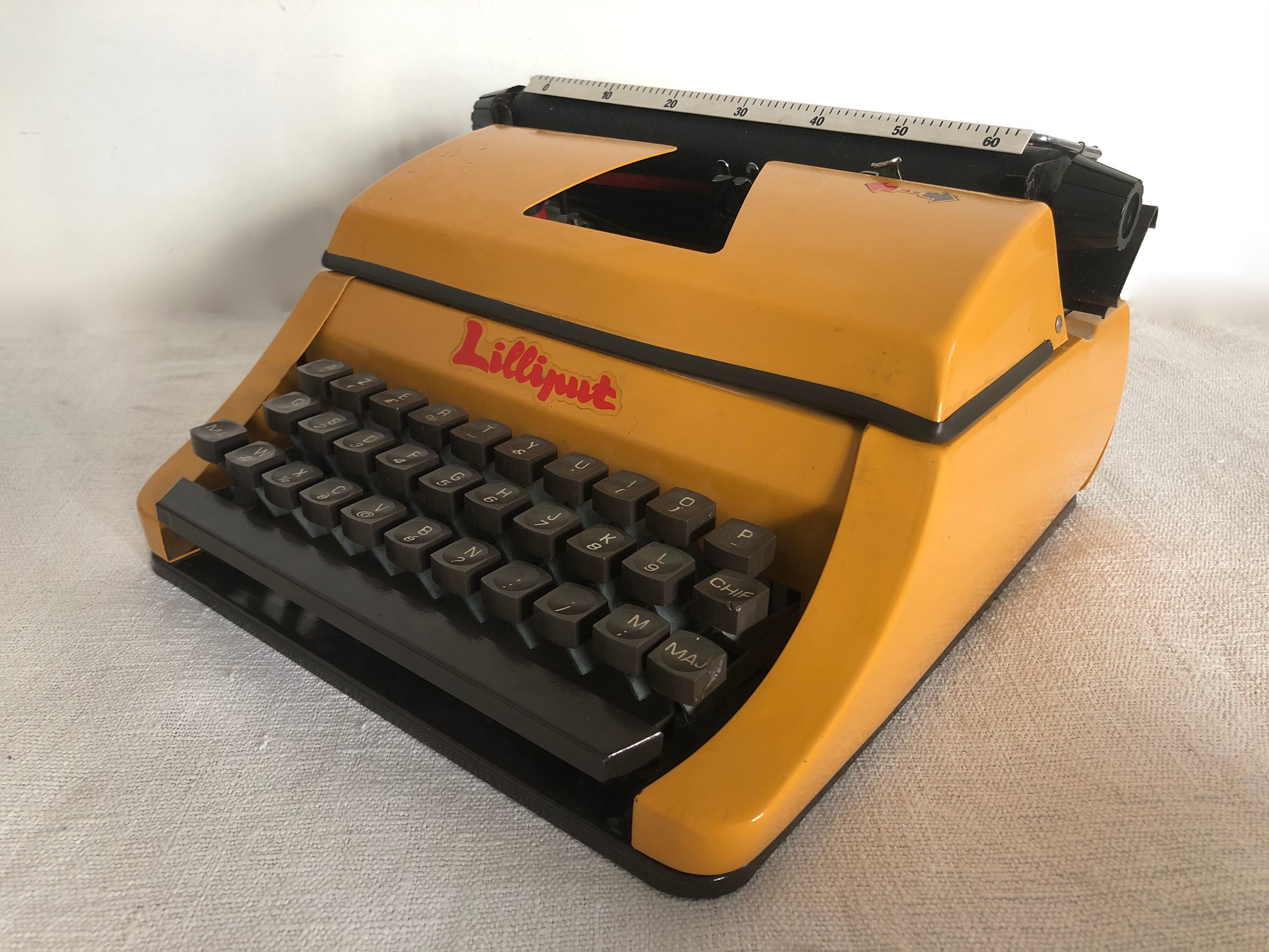 Lilliput typewriter, 1970s toy