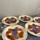 5 assiettes en barbotine