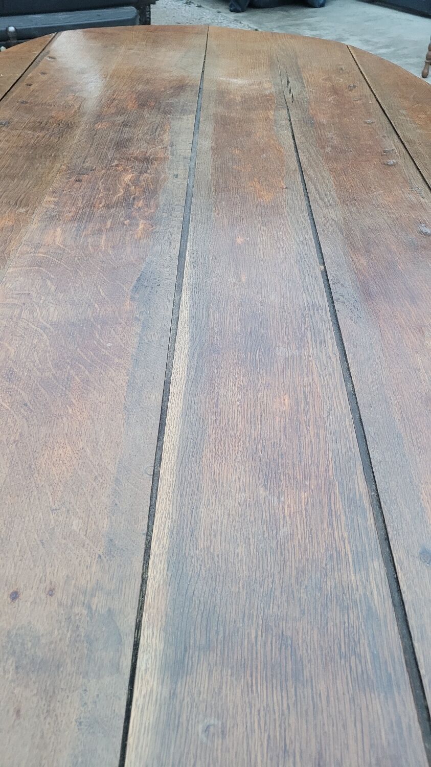 Burgundian oval farm table in 19th century solid oak with shutters - 1m93