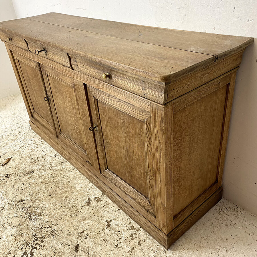Buffet ancien chêne massif