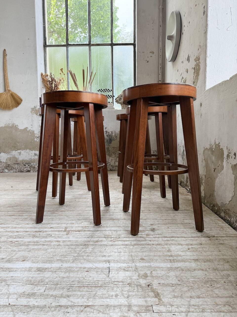 6 vintage Baumann bar stools