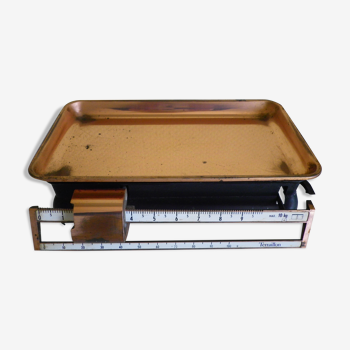 Teraillon brand vintage metal and copper metal scale 50s