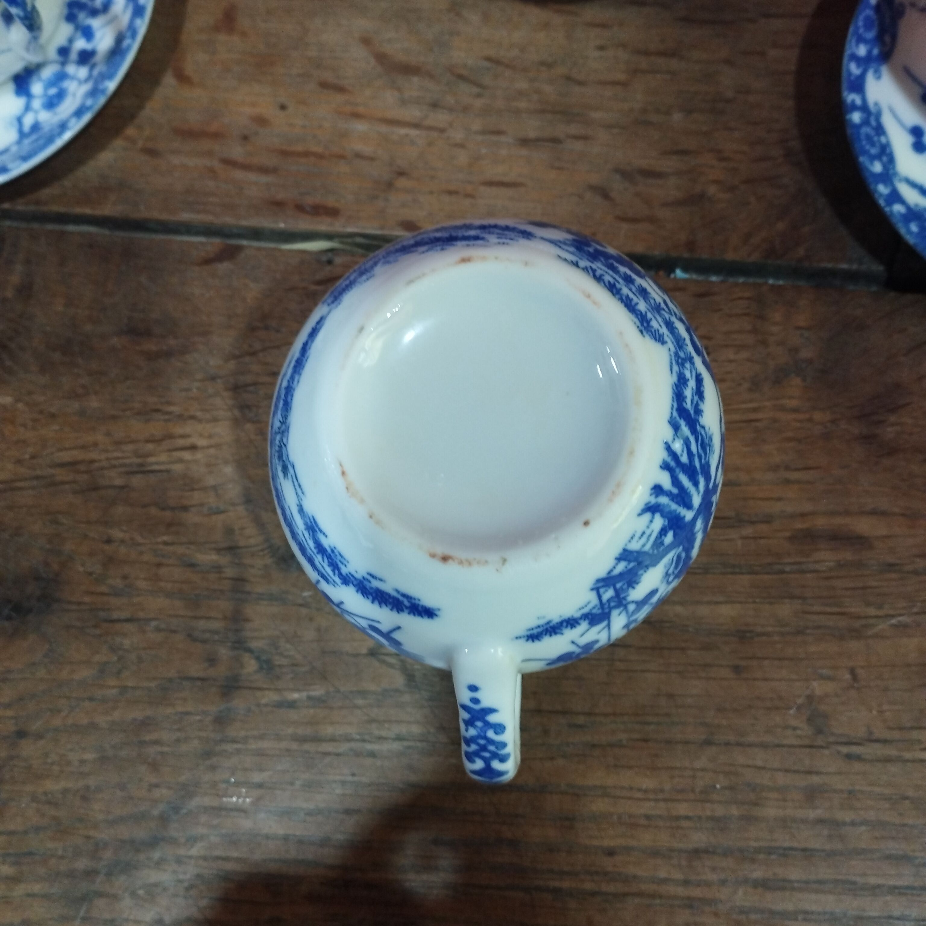 Japanese tea set consisting of 16 pieces in blue porcelain - floral motif