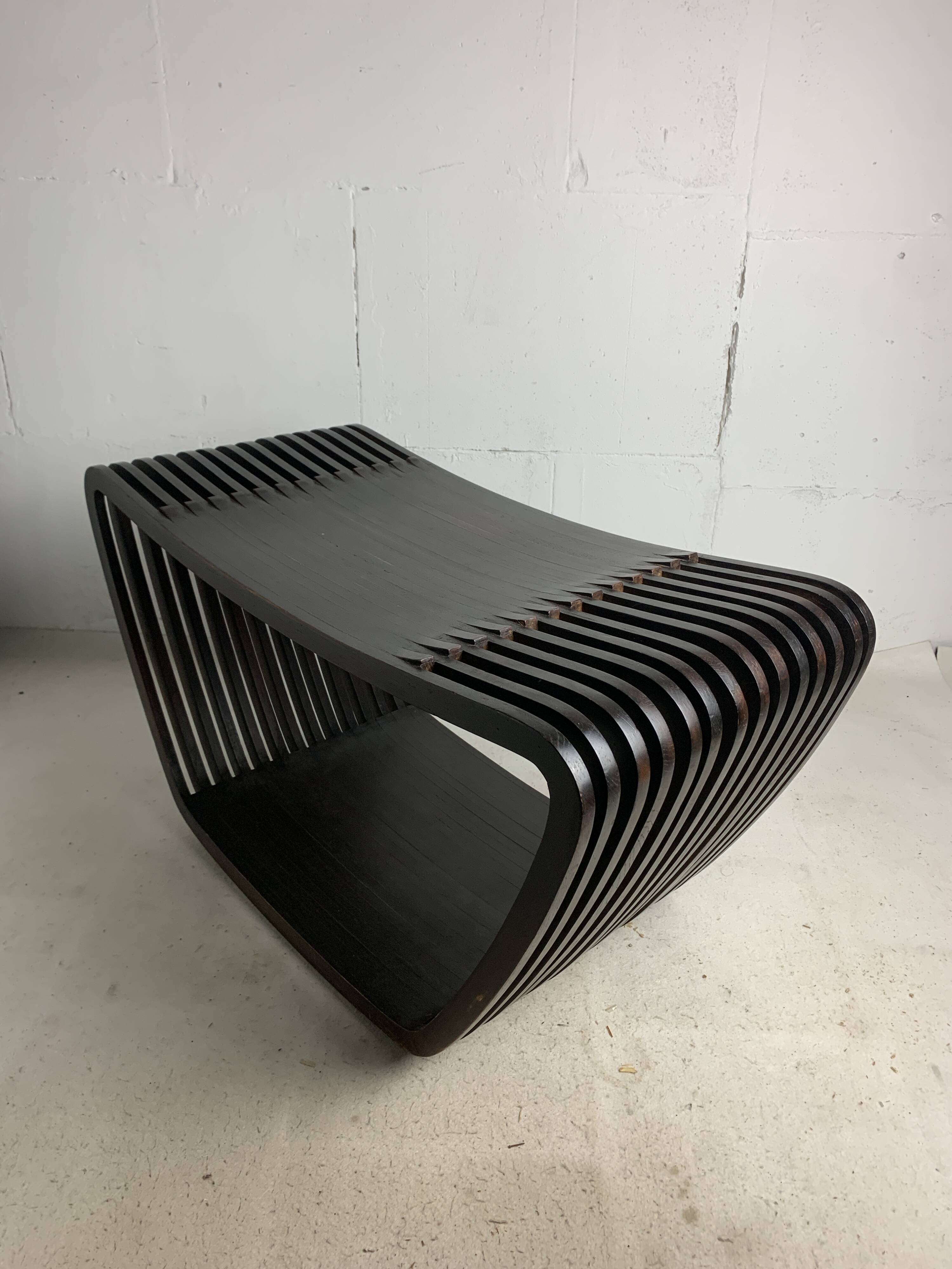 Post modern Dutch slatted wooden wavy curvy bench or  coffee table, 1970s