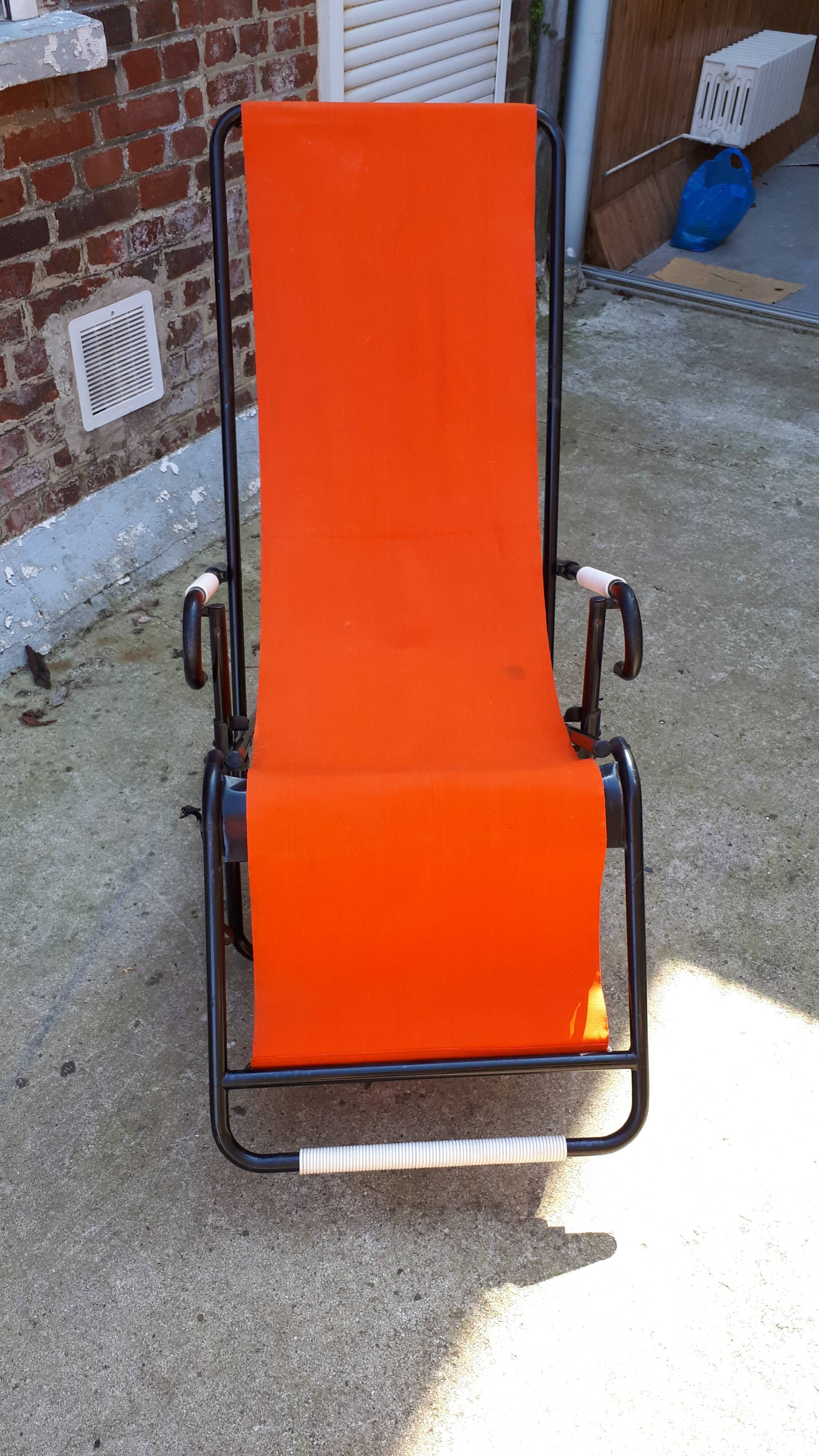 Ergelax folding long chair by Simbag from the 1950s