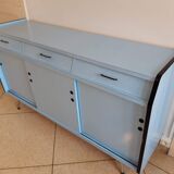 Buffet kitchen low blue formica