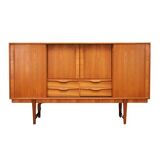 Buffet haut en teck, design danois, années 1960, production : Danemark