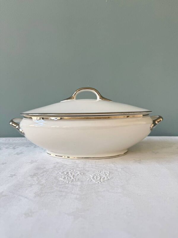5 pièces d’un service en porcelaine Jules Vieillard XIXème