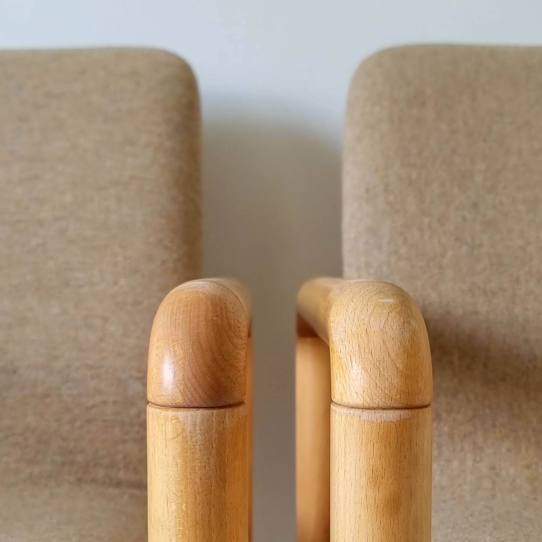 Paire de fauteuils danois en hêtre