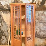 Bibliothèque en bois brut