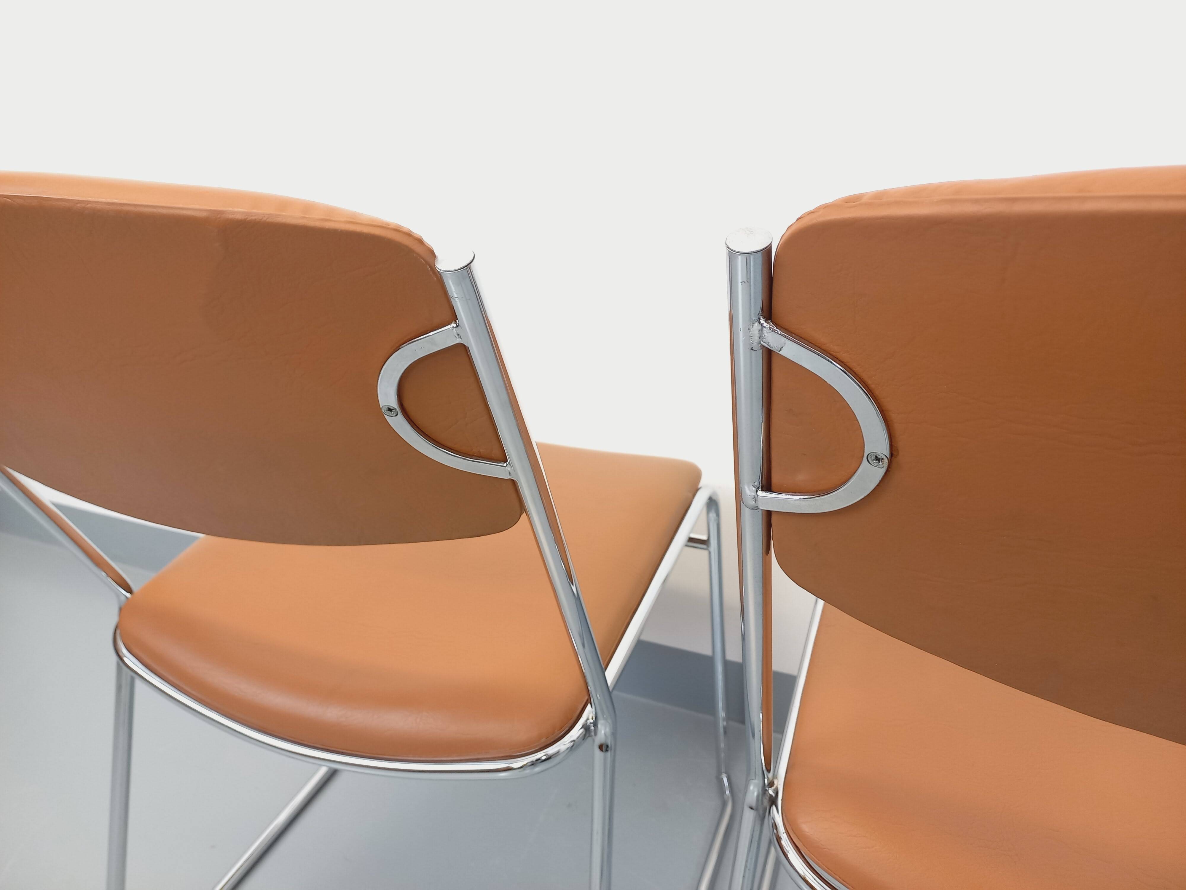 4 vintage sleigh chairs from the 70s, in designer chrome metal