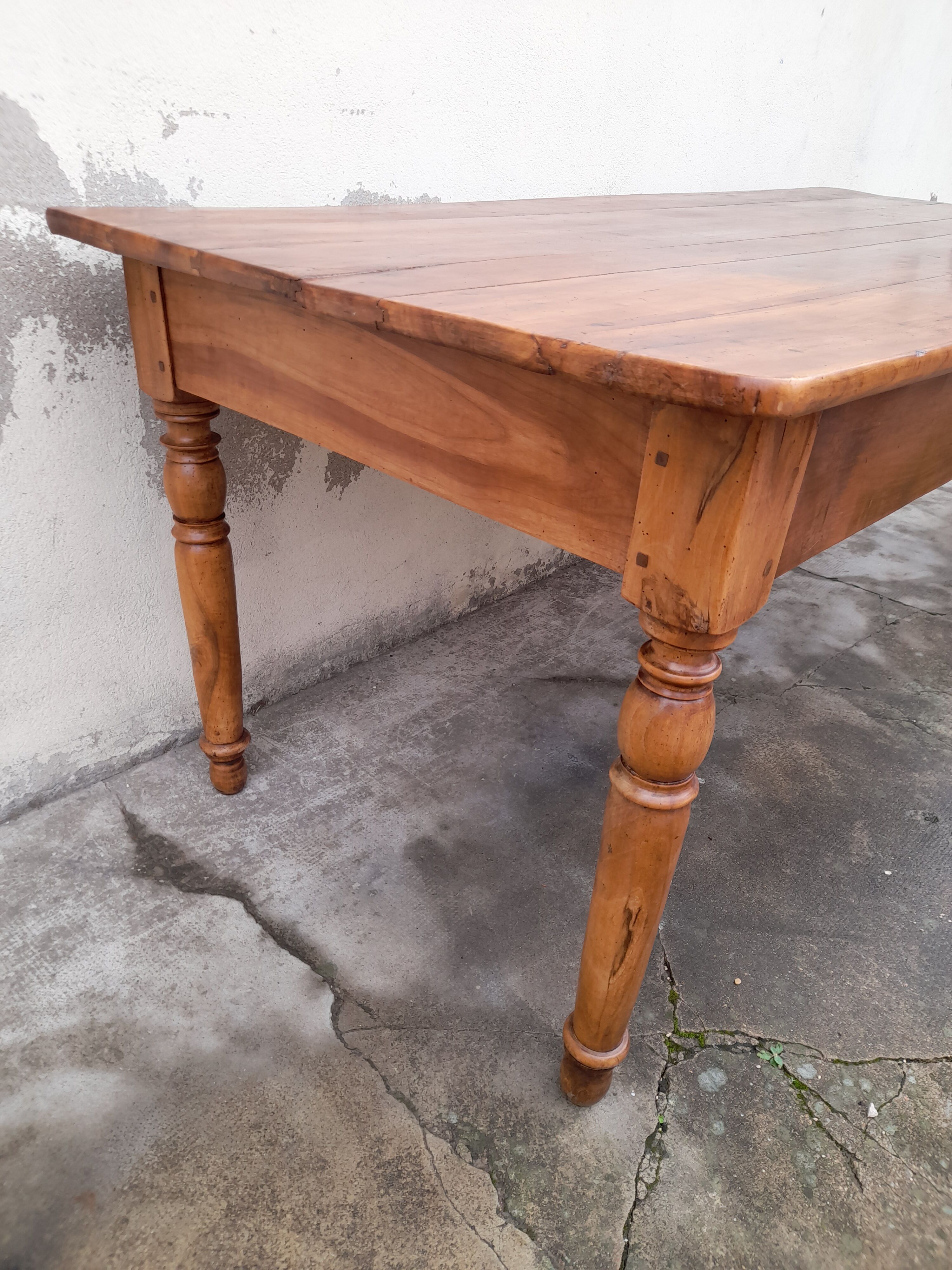 Farm table Louis Philippe in walnut 19th -1m83