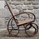 Rocking-chair cannage and curved wood