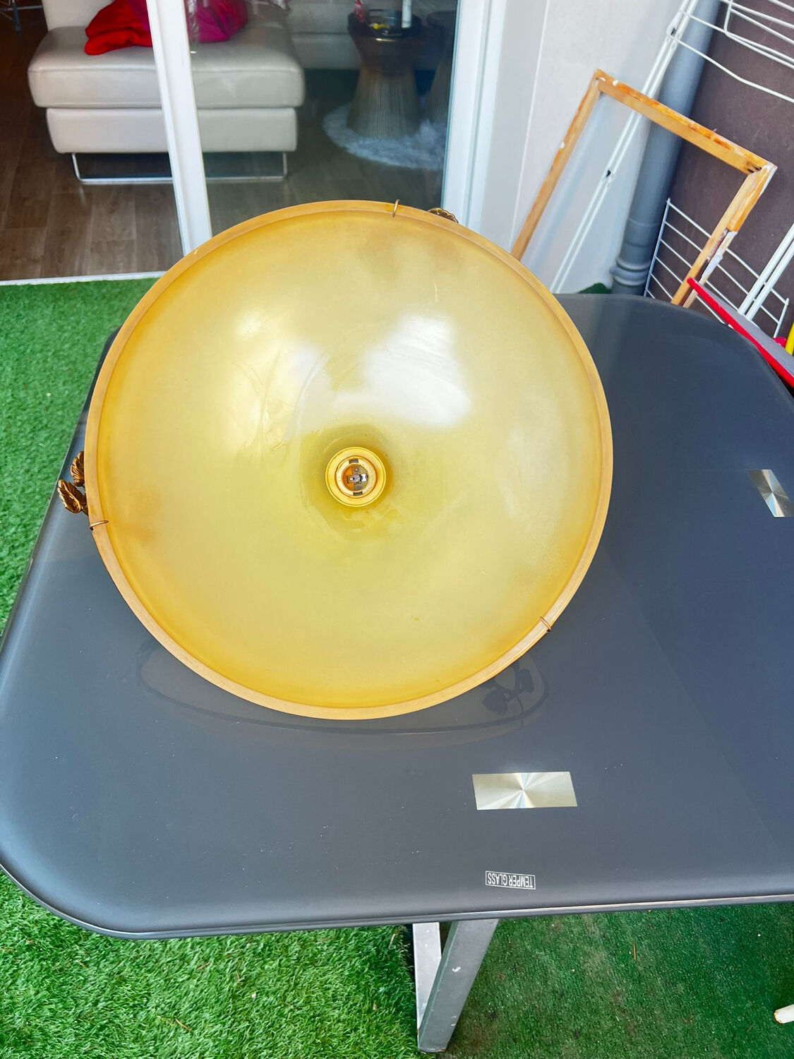 Vintage suspension in opaline glass and gilded brass – retro chic elegance.