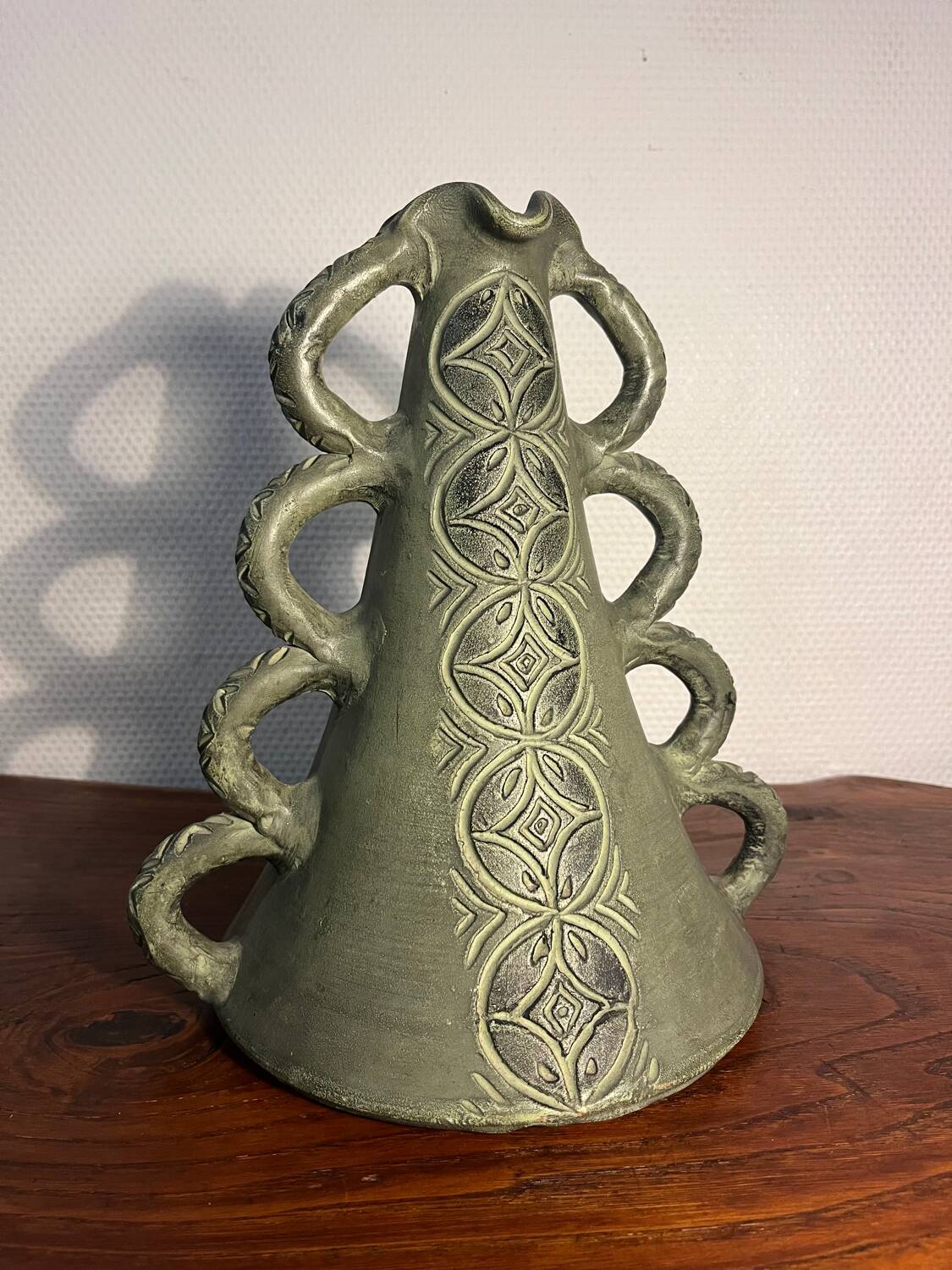 Door vase craft work