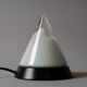 Lampe de table conique Kibo de Peill & Putzler, design postmoderne des années 1980.