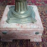 Colonne haute en marbre rose et bronze style Louis XVI