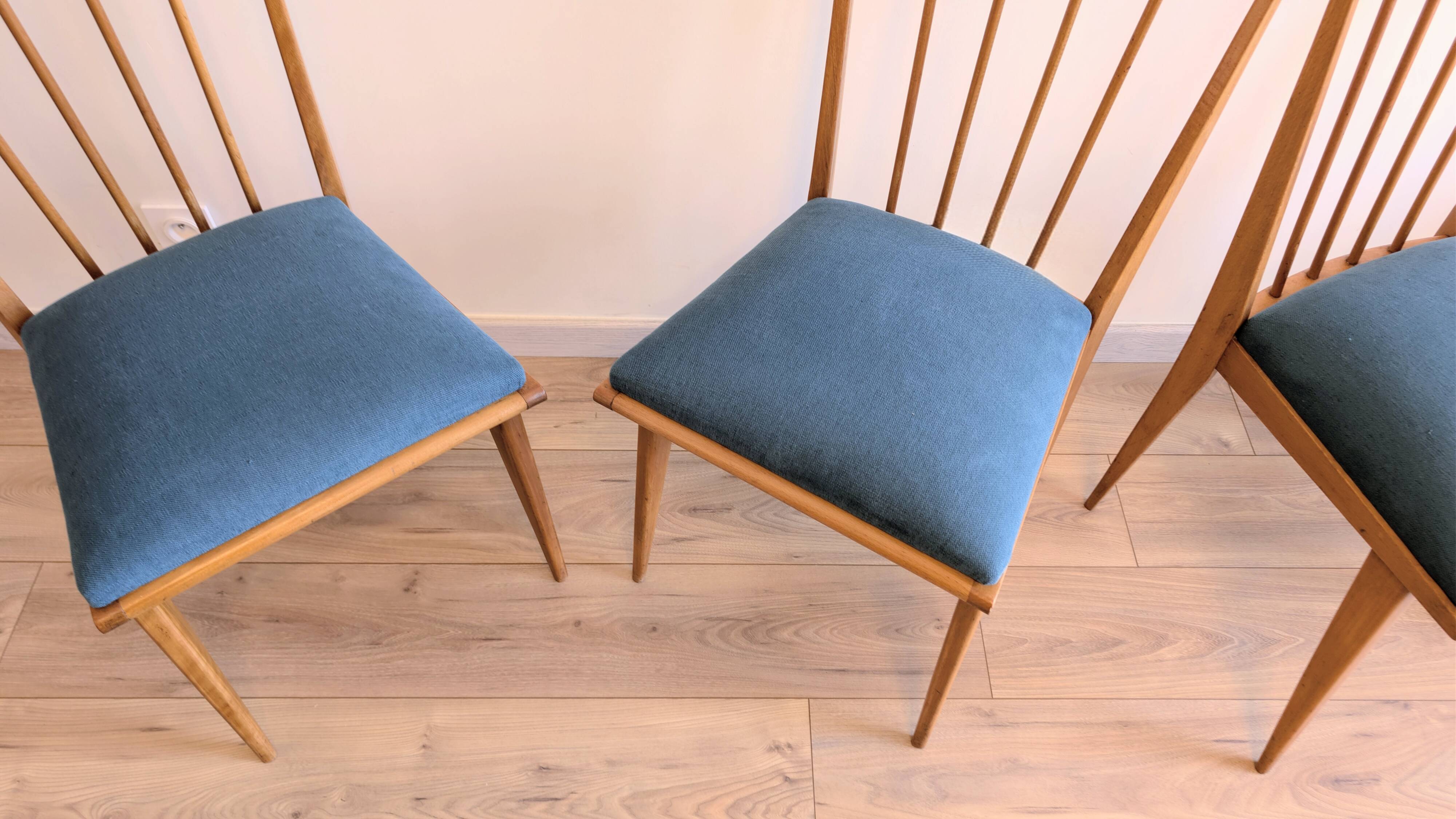 Ensemble de 4 chaises au style nordique minimaliste