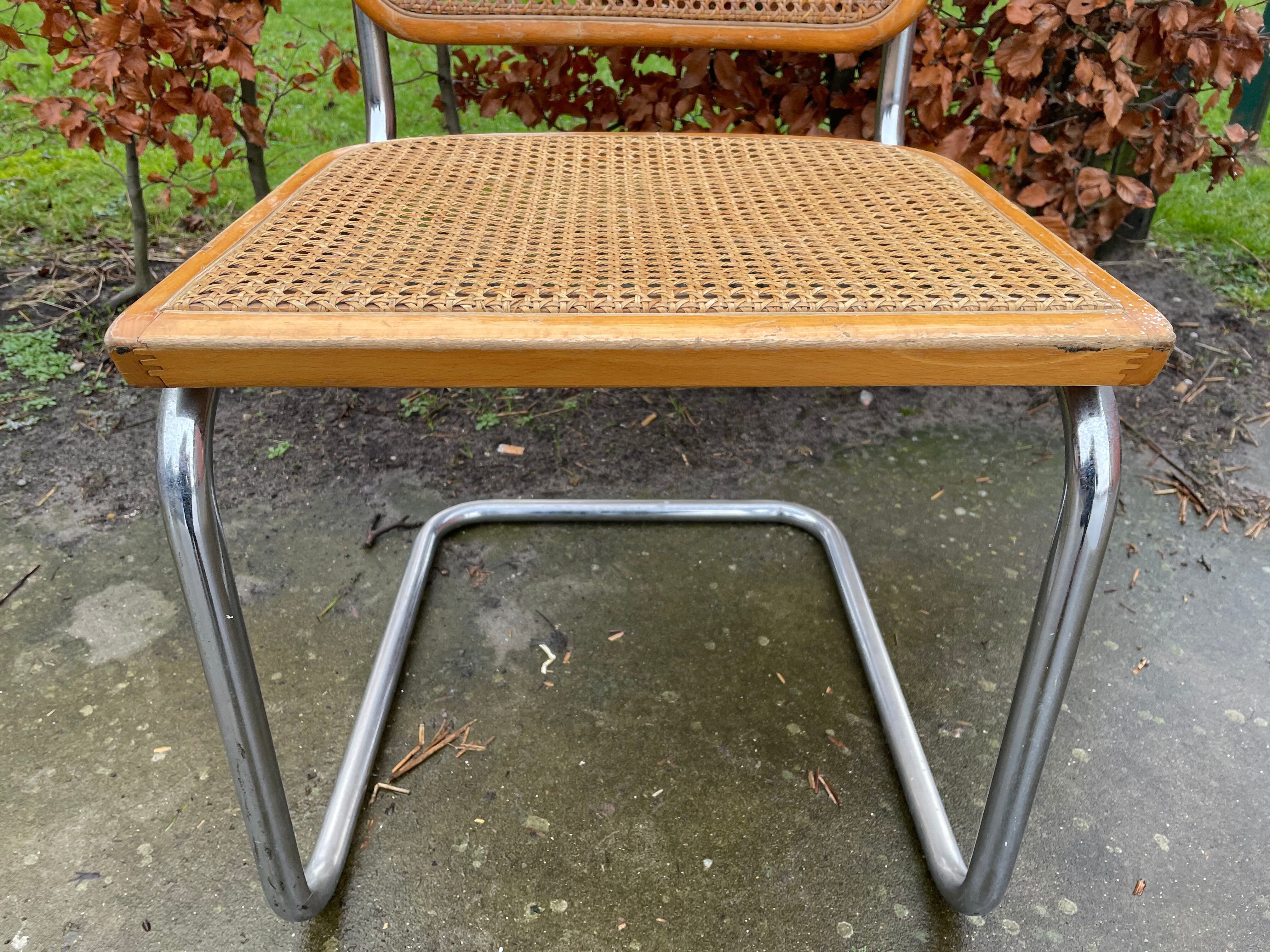 Suite of 4 vintage Chairs model Cesca designed by Marcel Breuer Design