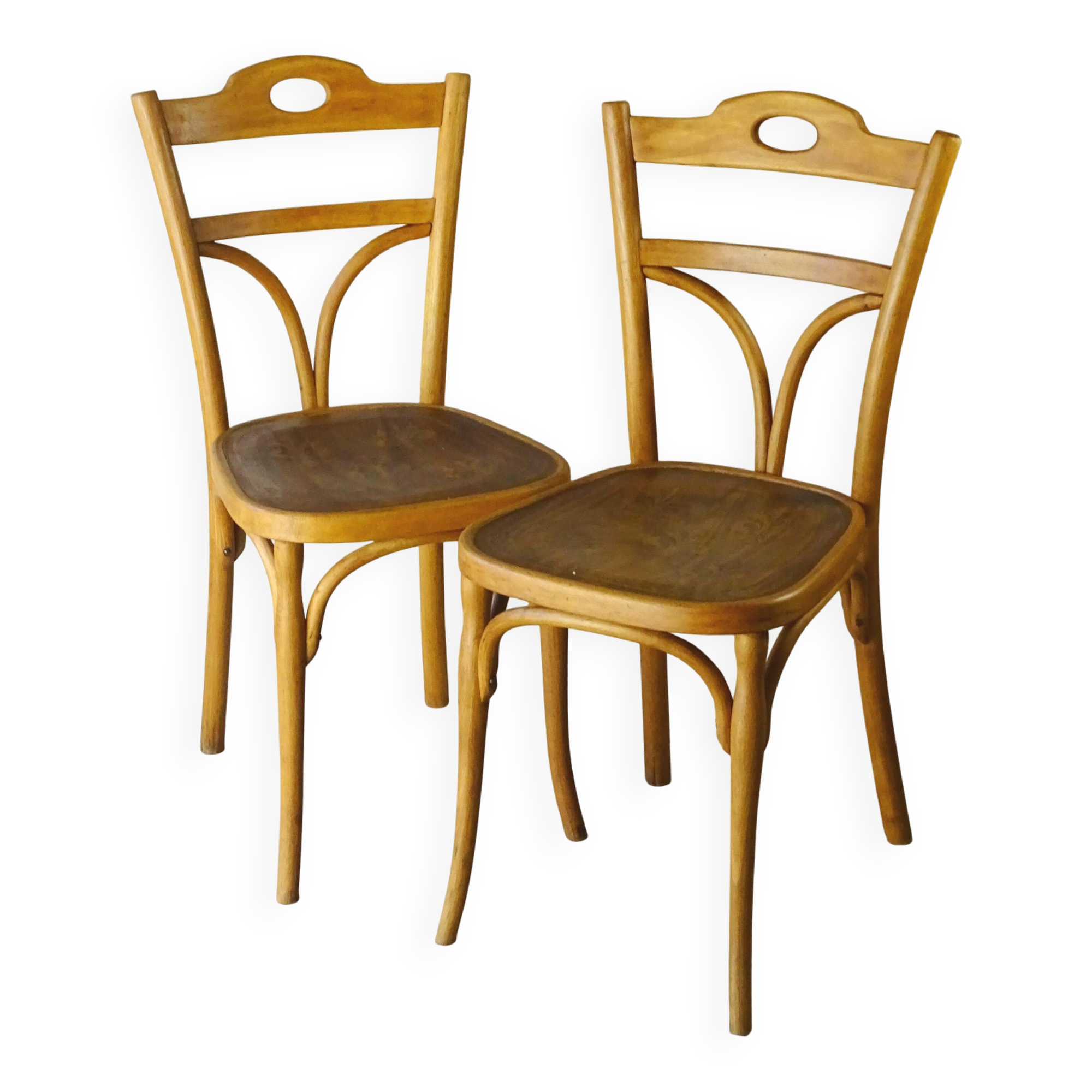 2 bistro chairs from 1905 by KOHN No. 187, wooden seats with 5 fleur-de-lis motifs