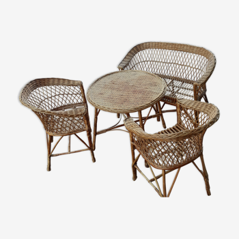 Rattan living room