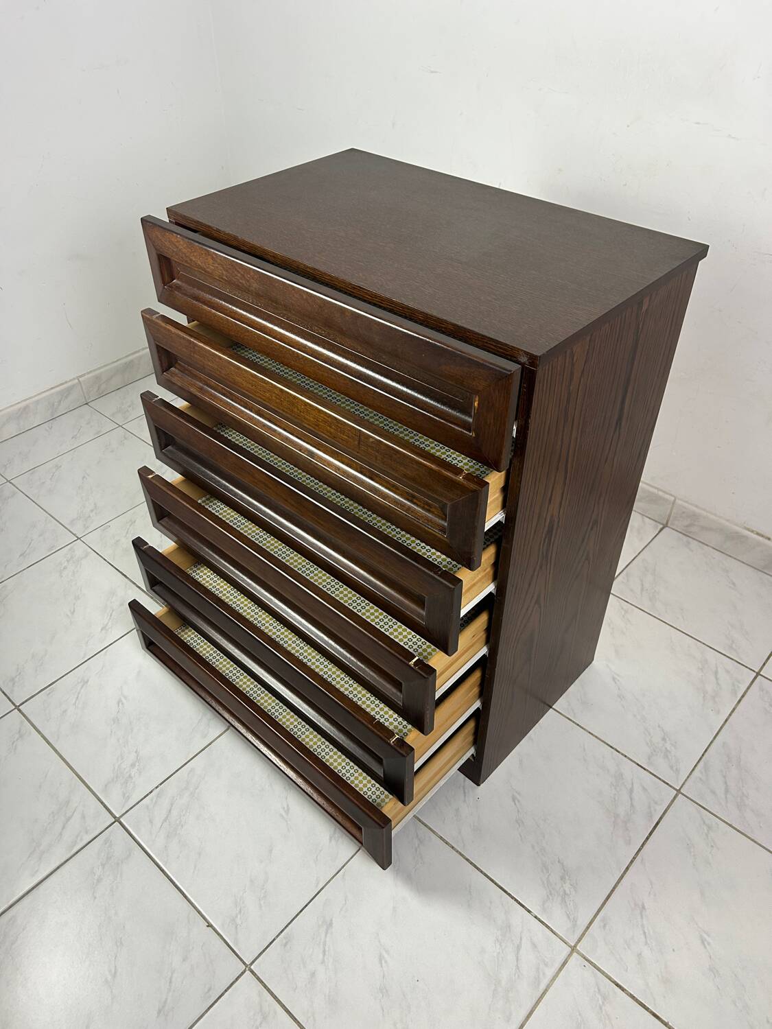 Vintage chest of drawers 6 drawers