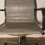 Office chair 70