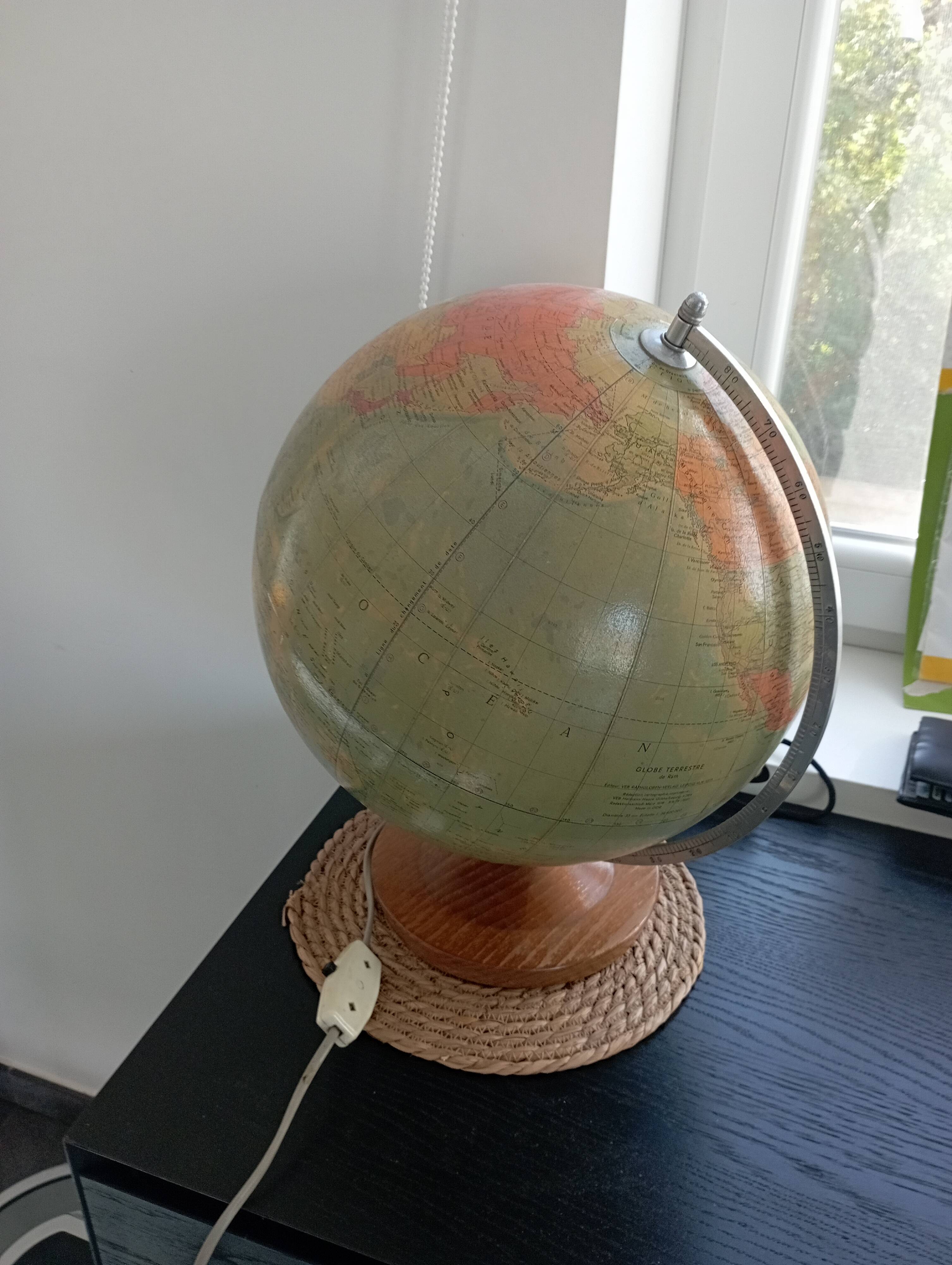 globe earth