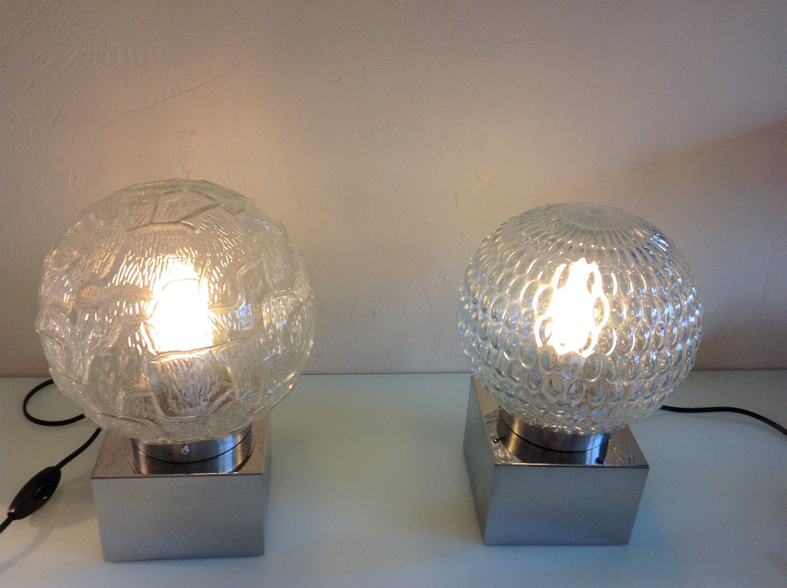 Pair of globe bedside lamps in glass and chrome/vintage metal 70-80