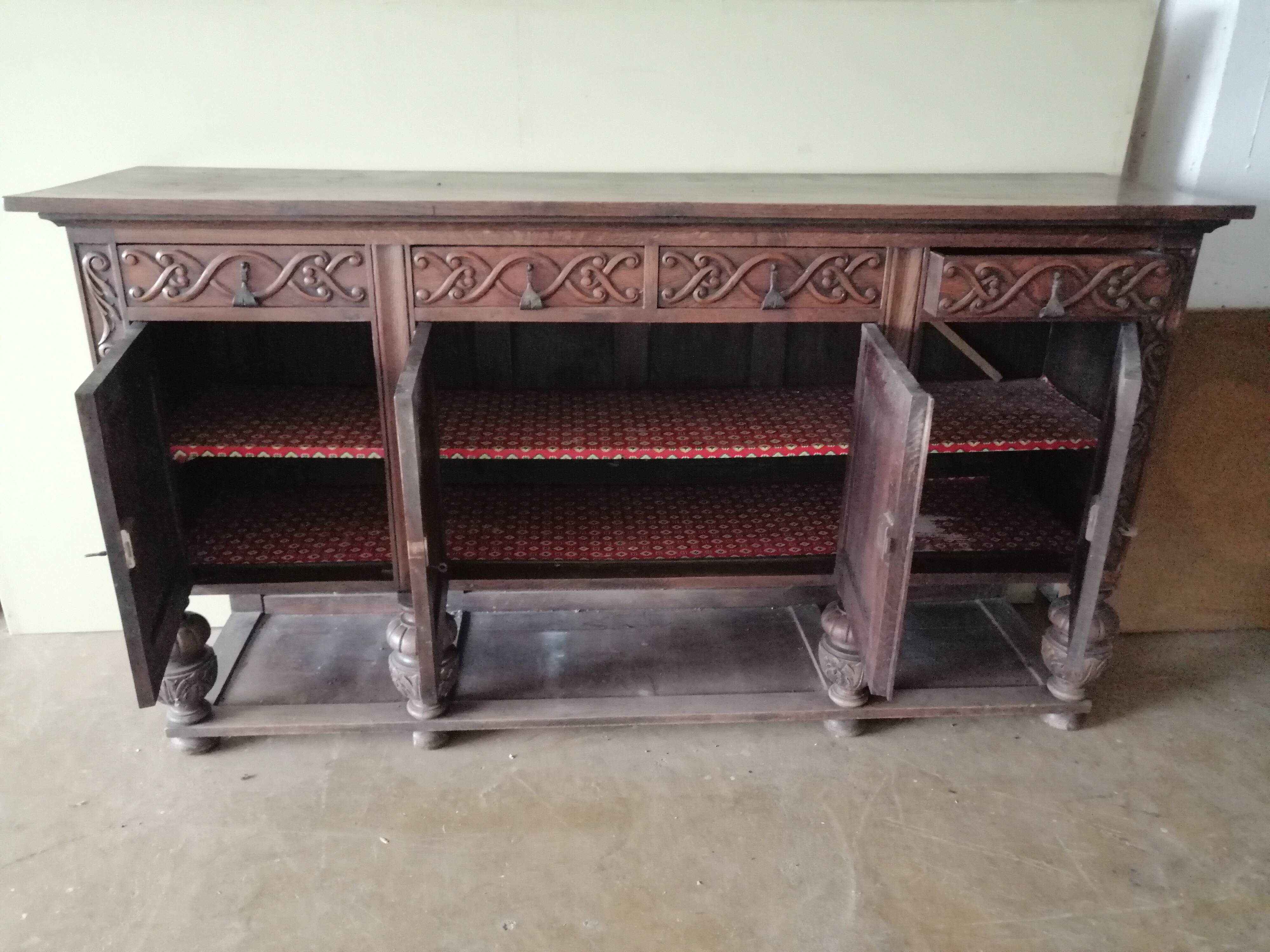 Oak Renaissance Buffet