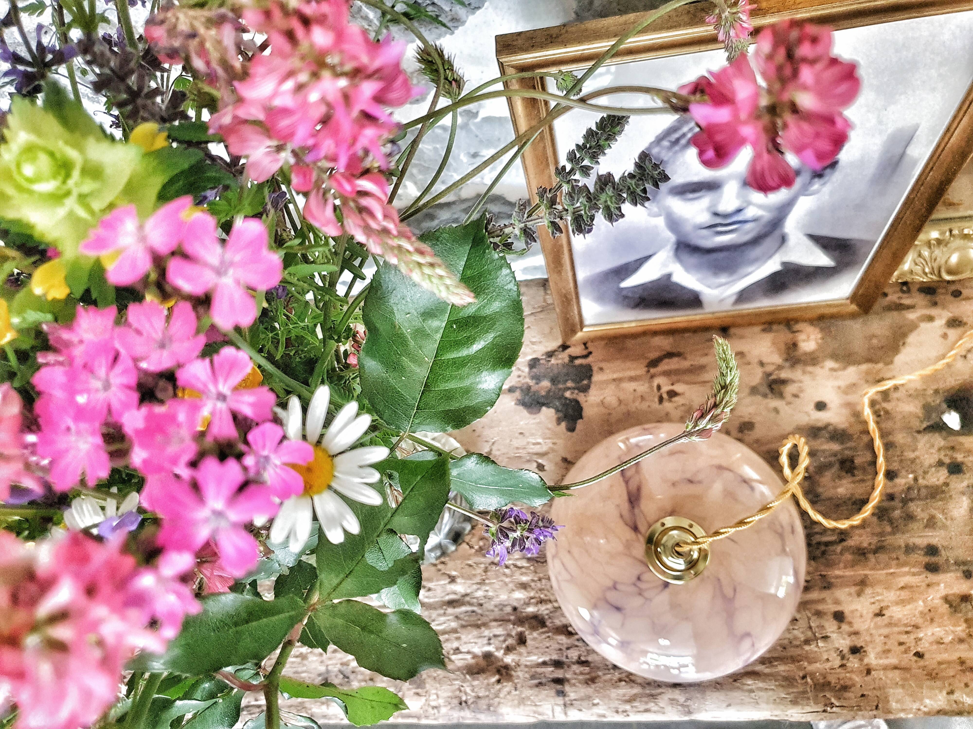 Vintage walking lamp