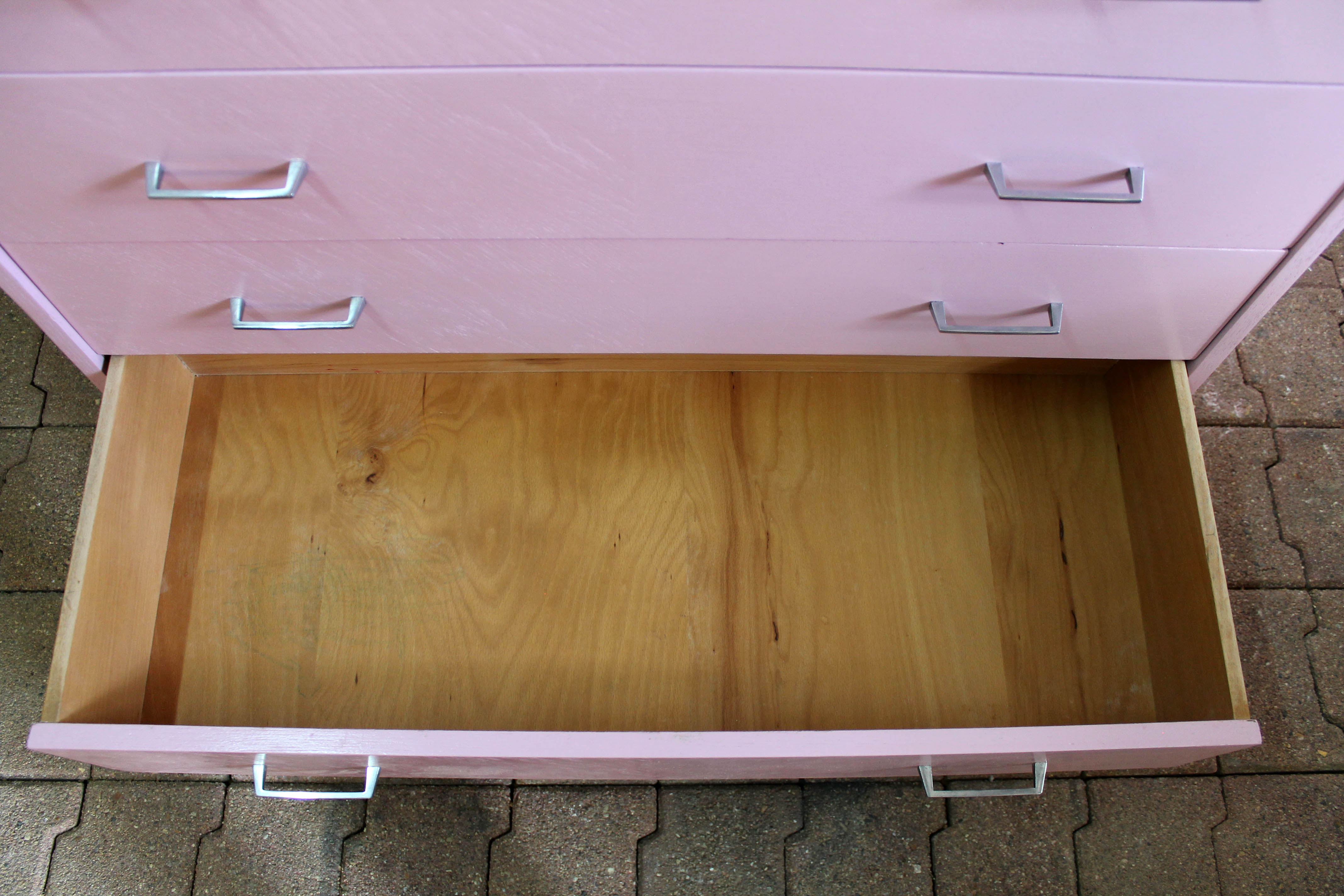 Commode vintage rose