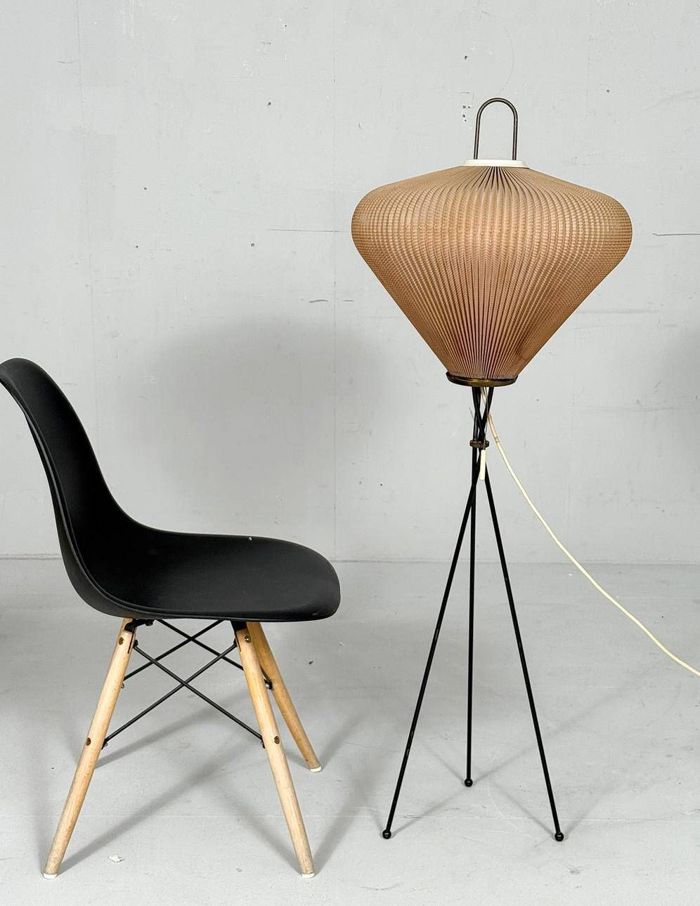 Georges Leon Rispal in style, Mid-century tripod floor lamp, France, 1970s.
