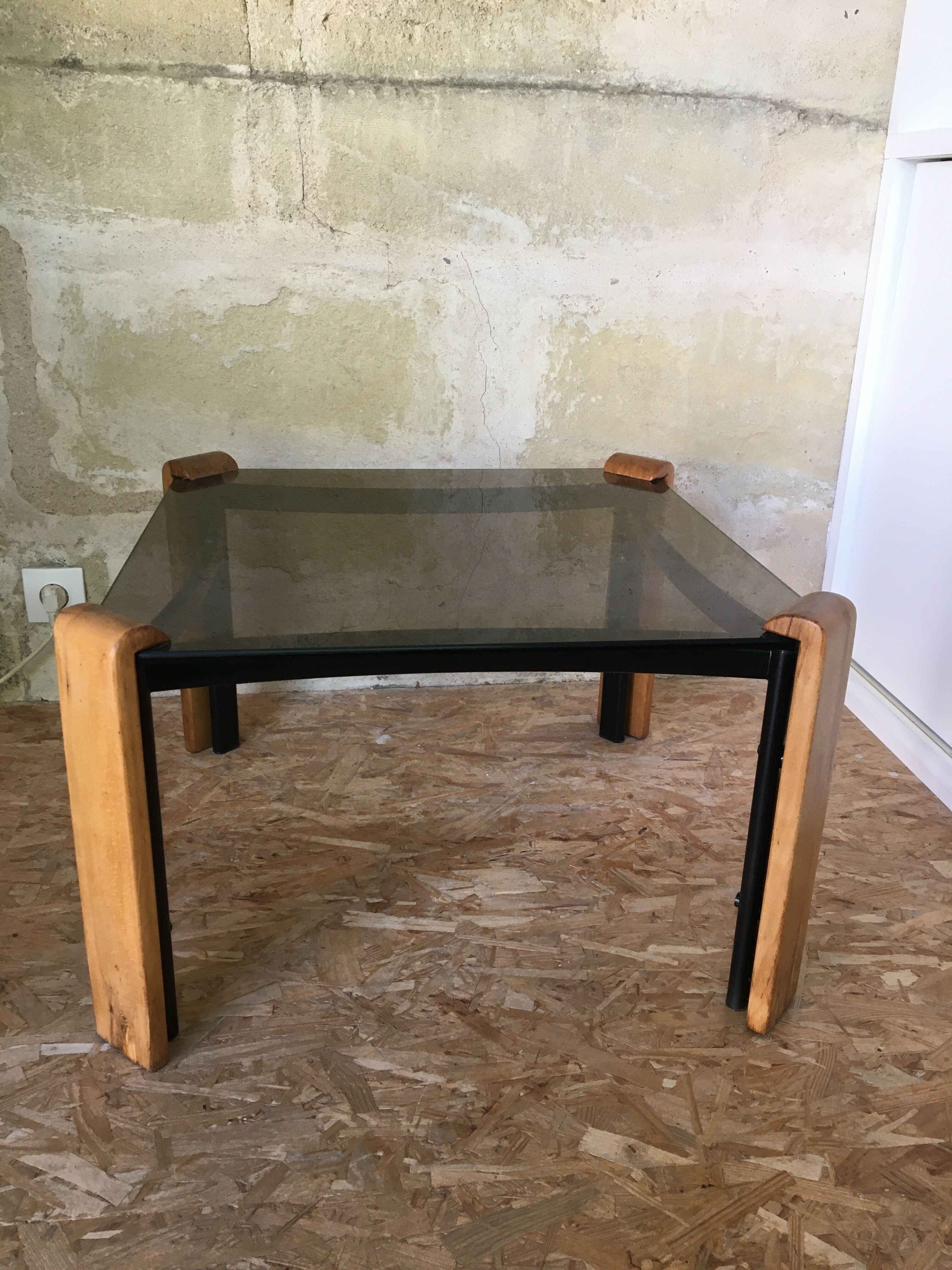Scandinavian coffee table in smoked glass square metal/wood legs