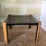 Table basse scandinave en verre fumé carrée pieds métal/bois