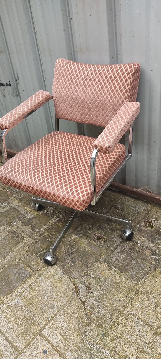 Vintage armchair 1970 chrome and velvet Wilhelm Ritz