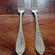 Orbrille - 2 table forks in the crossed ribbons model - in silver-plated metal