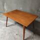 Table de salon pieds compas 50's en chêne 130x90 cm