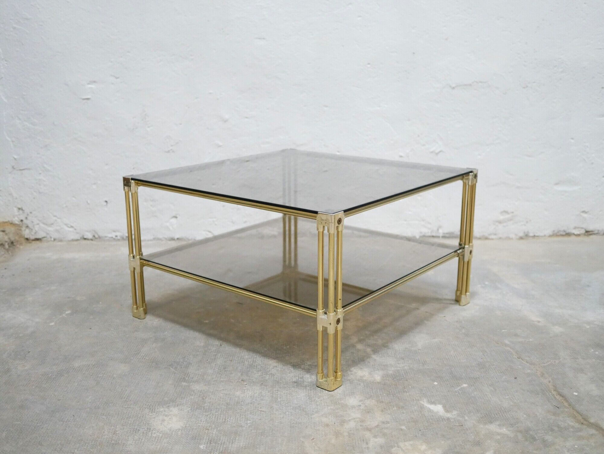 Table basse vintage en verre et laiton éditée par Roche Bobois