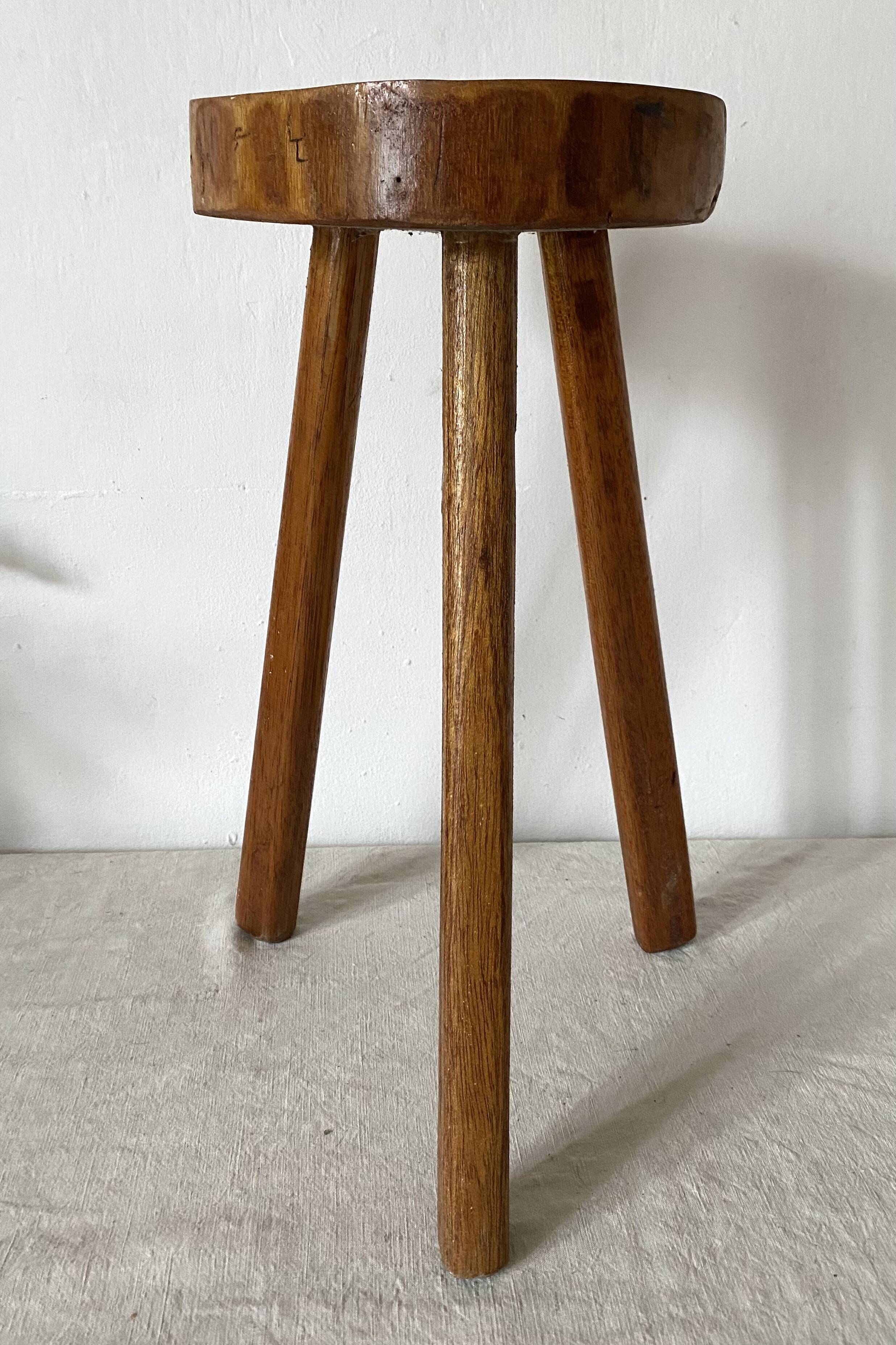 Tabouret de ferme tripode , porte plante
